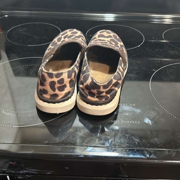 Size 8, leopard print Ariat - Picture 5 of 5
